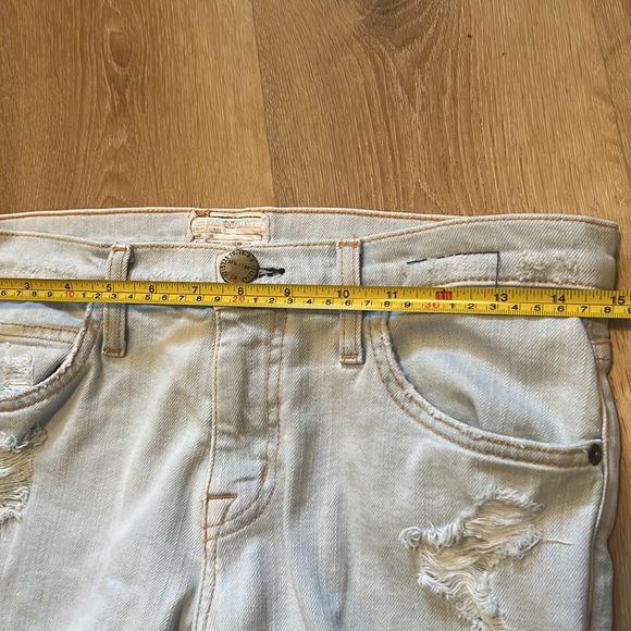 Current/Elliott The Fling Light Wash Distressed  Denim Jeans Size 25 - Picture 7 of 16